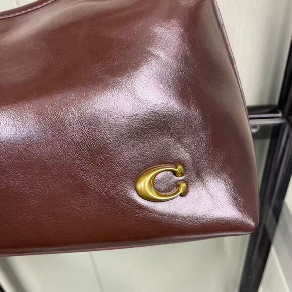 Coach women's shoulder bag size 30*22*11cm - Picture 8 of 9